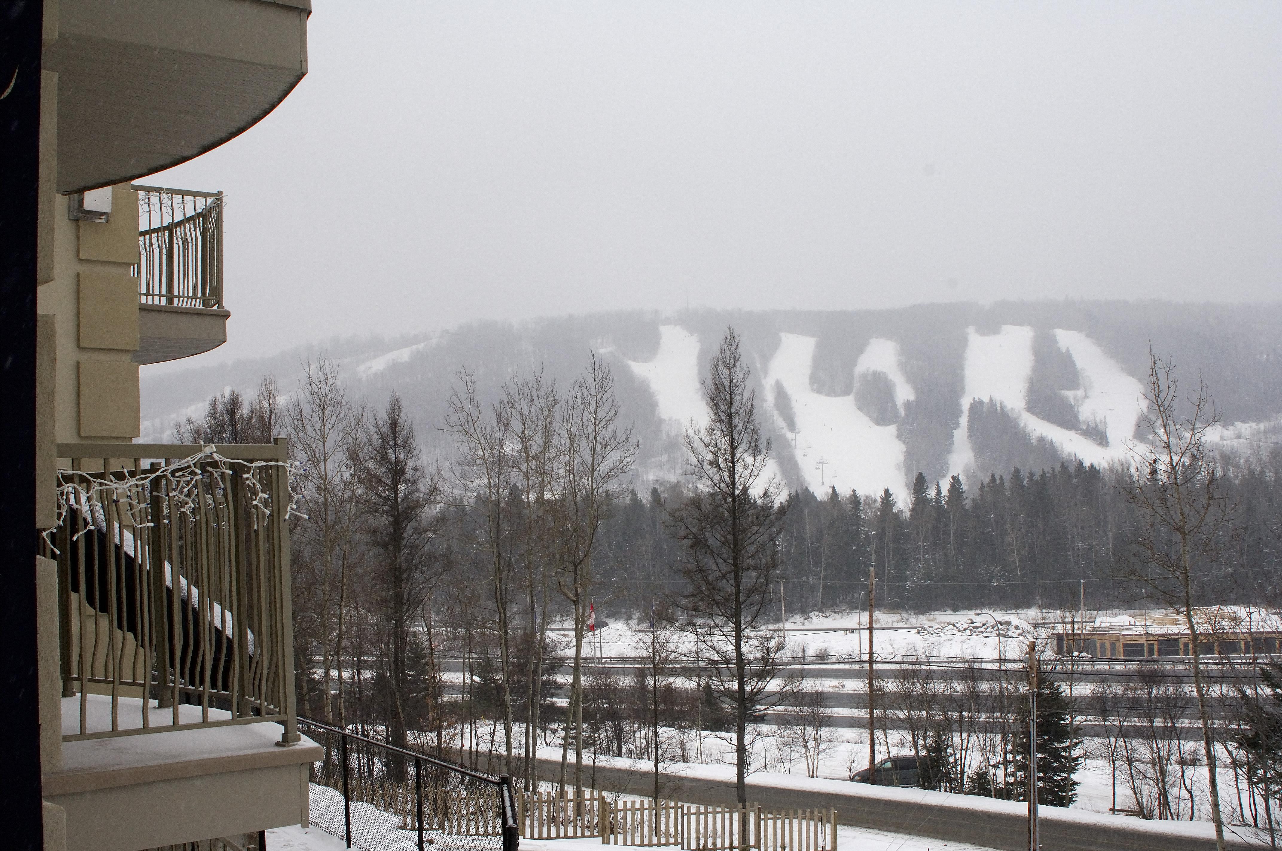 Hotel St-Sauveur Saint-Sauveur-des-Monts Exterior foto